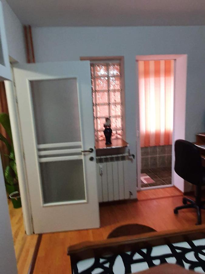 Apartament Cu Regim Hotelier In Dr.Tr. Severin Drobeta Turnu Severin Exteriör bild
